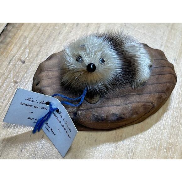 VTG w/ Tags!Seal pup.Quebec Canada.Souvenir figurine.Genuine seal skin hand made - Picture 1 of 9